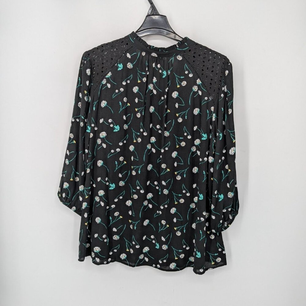 Torrid 1/4 Button Up Top Size 2x Crinkle Gauze Fl… - image 3